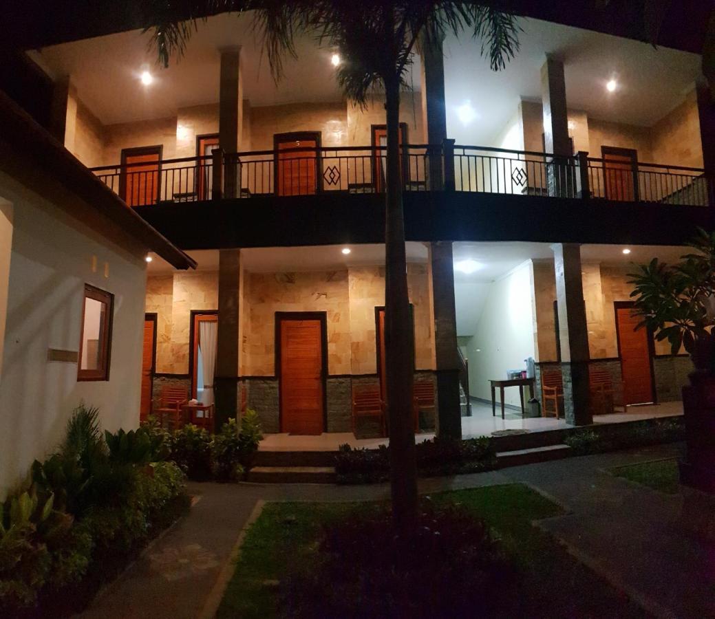 Yudis Homestay Toyapakeh Exterior foto