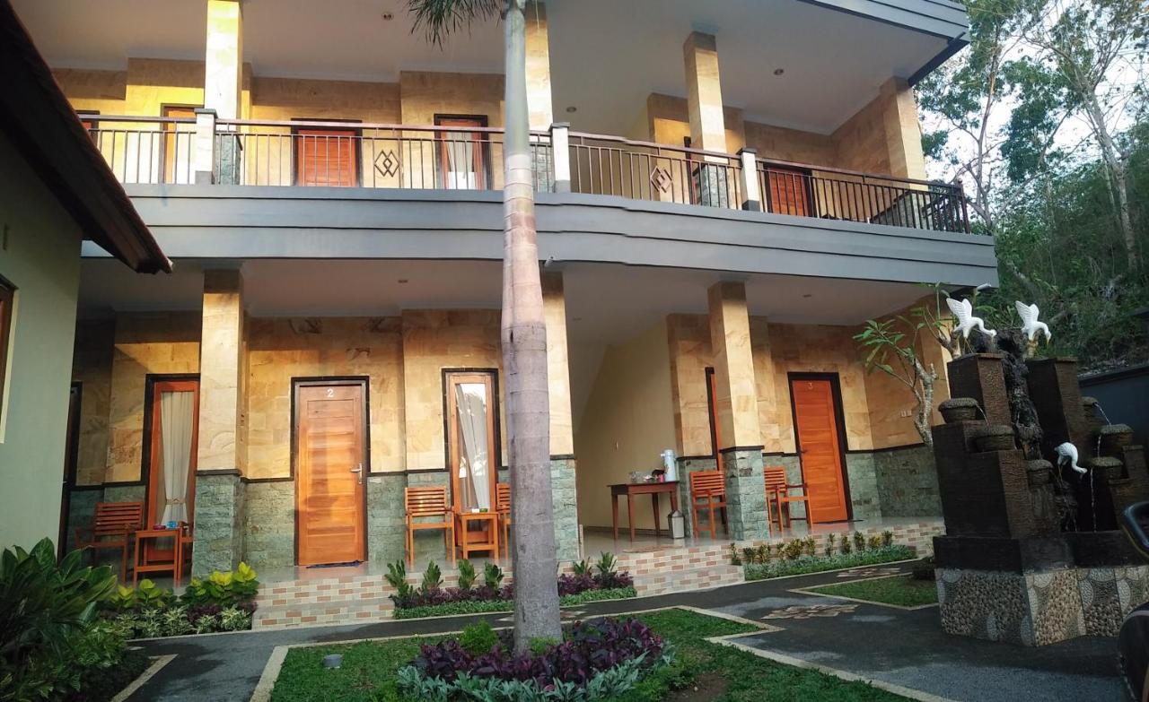 Yudis Homestay Toyapakeh Exterior foto